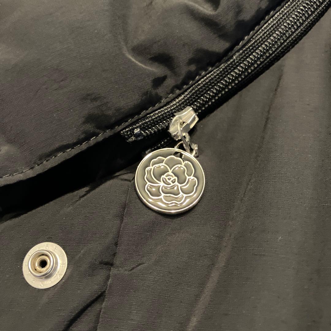 インゲボルグ　ファー付きブラックダウンベスト