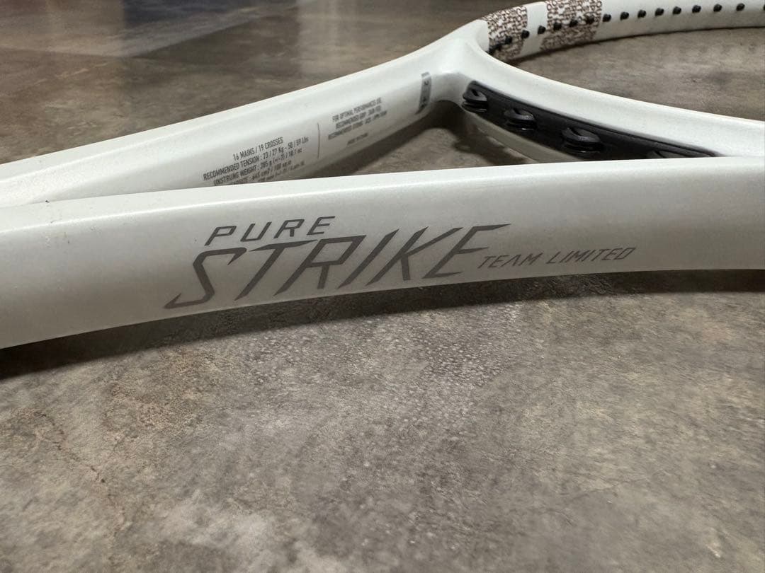 Babolat ピュアストライク チーム ウィンブルドン限定モデル