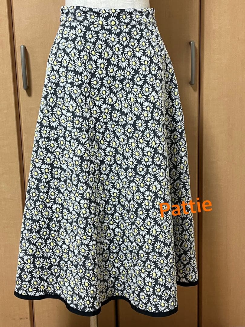 エムズグレイシー未使用マーガレット柄スカート40