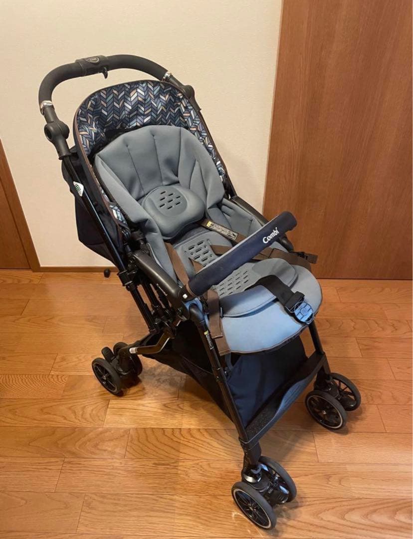 combiベビーカー　スゴカル α 4キャス compact
