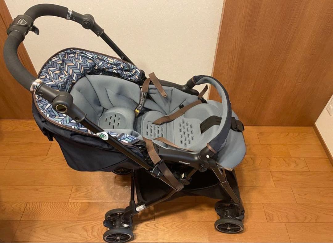 combiベビーカー　スゴカル α 4キャス compact