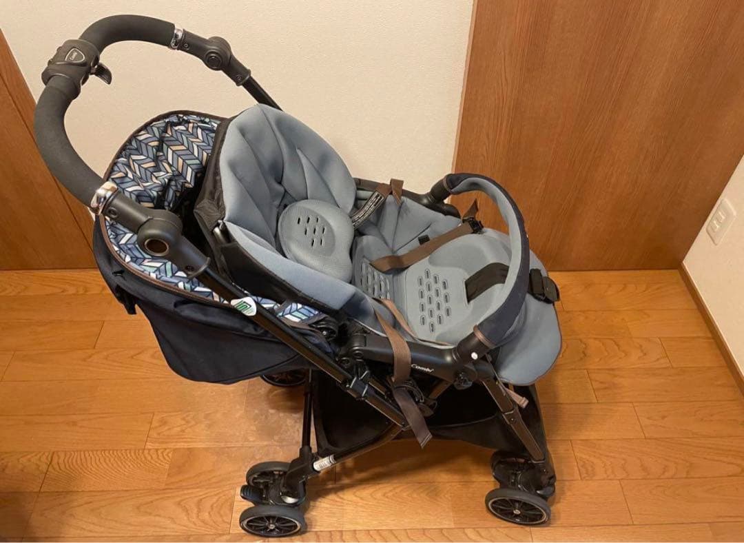 combiベビーカー　スゴカル α 4キャス compact