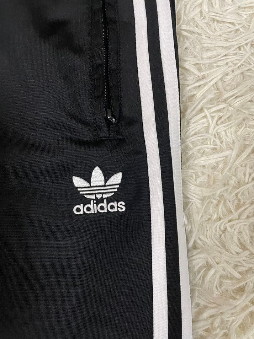 2025 新作 アディダス ファイアーバード トラック ジャージ 黒 XLサイズ