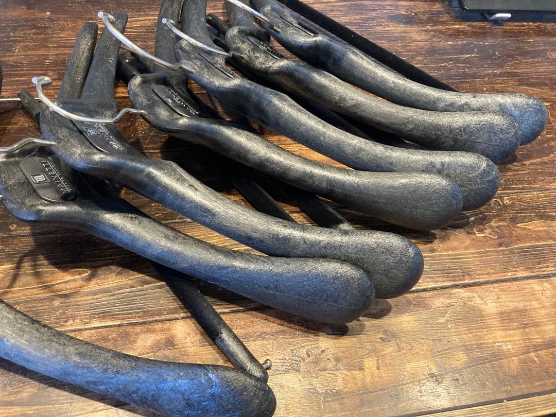 MAINETTI ハンガー ７本セット　サイズ43　ブラック