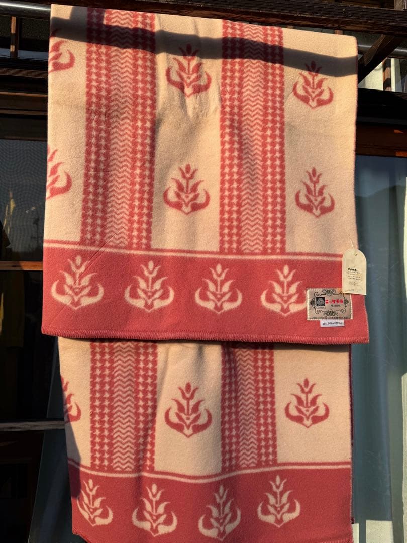 レトロかわいい　ニッケ毛布 100%ウール 約140cm×195cm