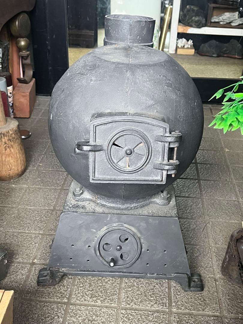 haruです レトロ国鉄ダルマストーブ、 レトロダルマストーブ