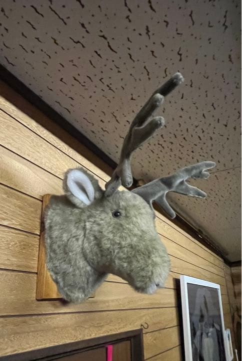 UESD 壁掛けインテリア　鹿のぬいぐるみ