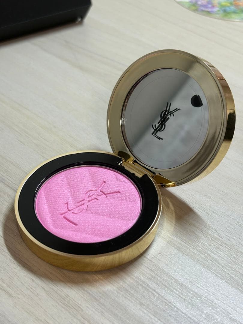 サンローラン 香水 チーク 新品未使用