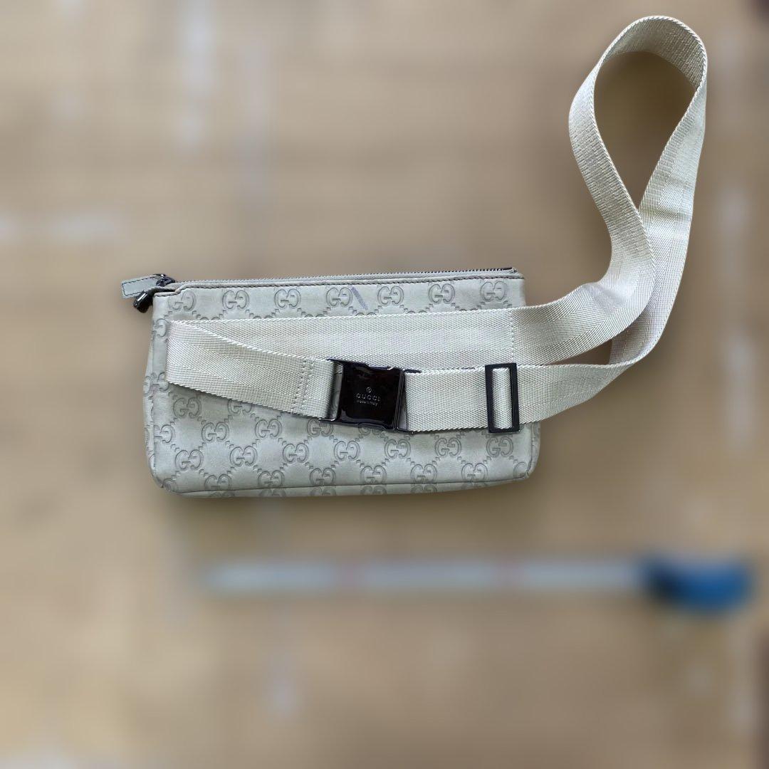 GUCCI ベージュ レザー ボディバッグ・ウエストポーチ