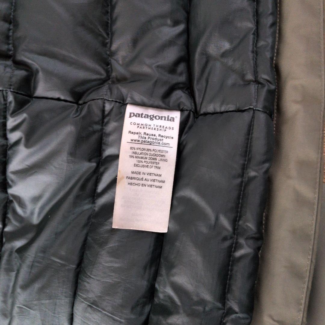 ★再値下げしました　patagonia フード付き マウンテンダウンパーカー M