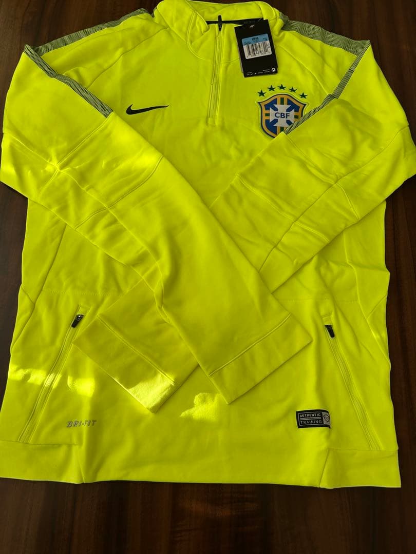 ブラジル代表　TRウエア　蛍光イエロー　US-M 新品