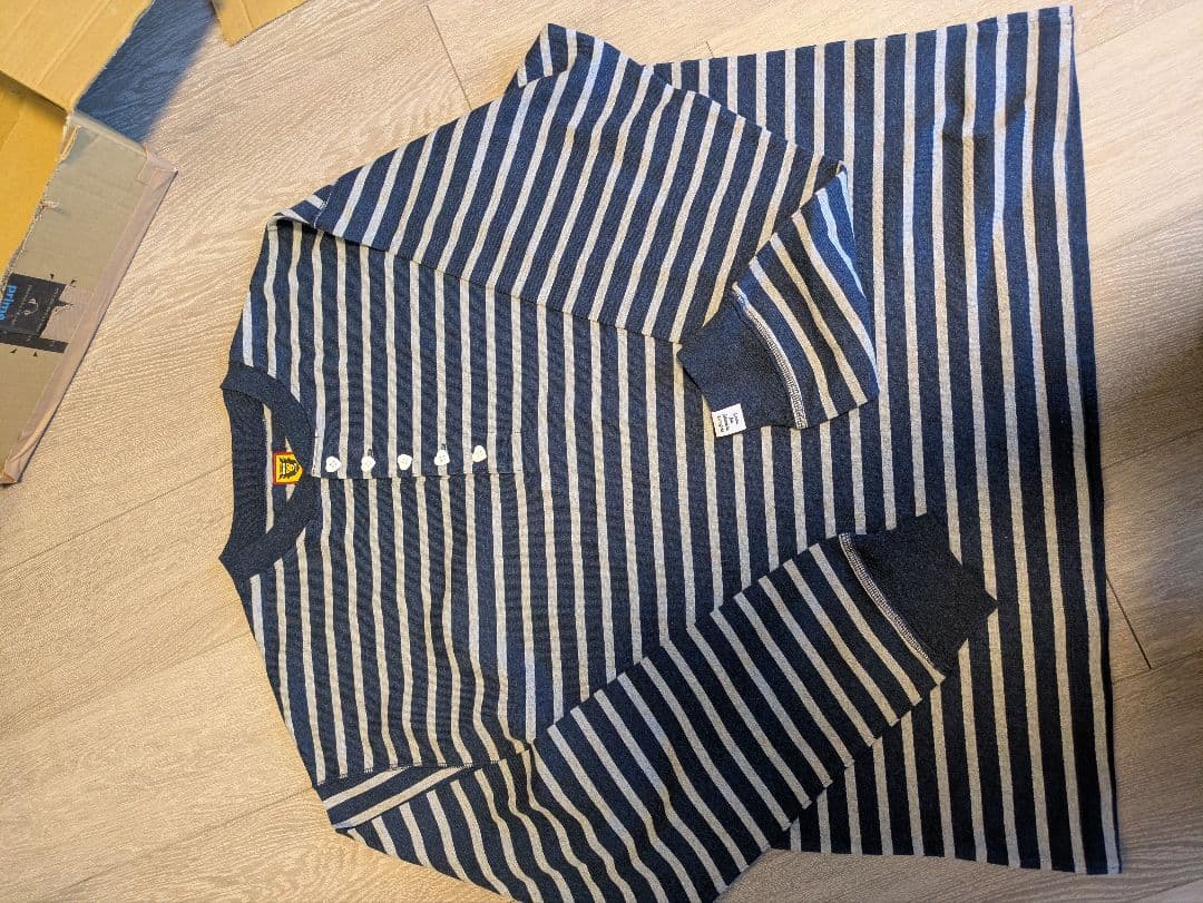 ヒューマンメイド ヘンリーネック長袖カットソー