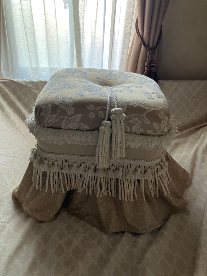 ジェニファーテイラー Jennifer Taylor スツール