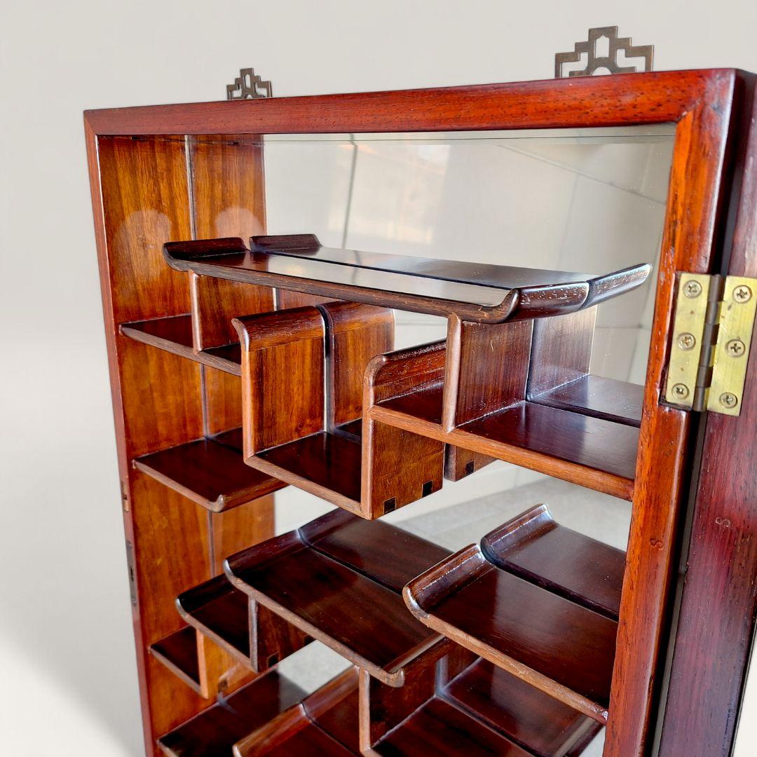 唐木 壁掛け飾り棚 ガラスキュリオ 中国家具 花梨調 77cm