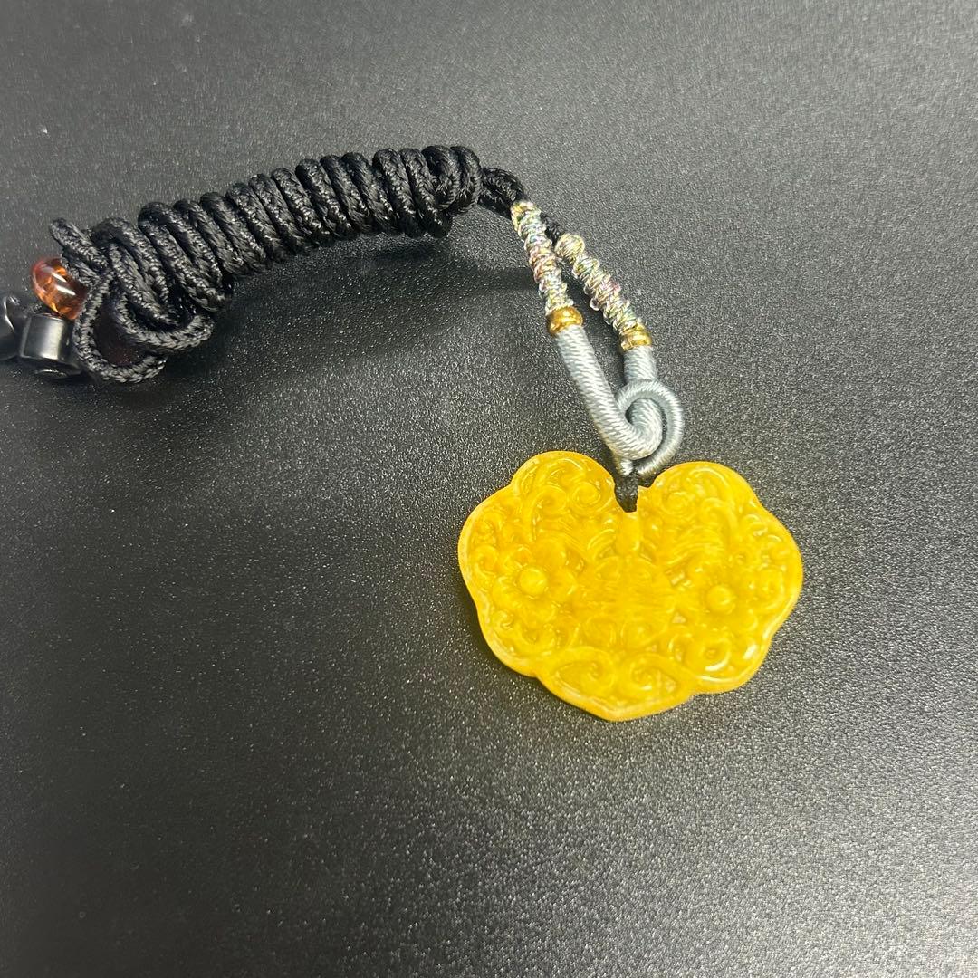 本翡翠ペンダント　キンモクセイ色　鎖模様　可愛い