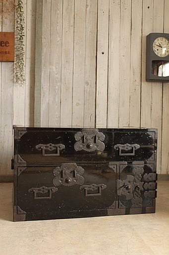 マカロン　時代庄内箪笥　兜金具　扉付き　角引手　時代家具　古家具