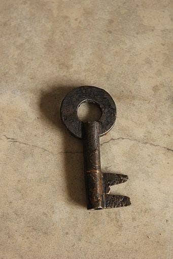 マカロン　時代庄内箪笥　兜金具　扉付き　角引手　時代家具　古家具