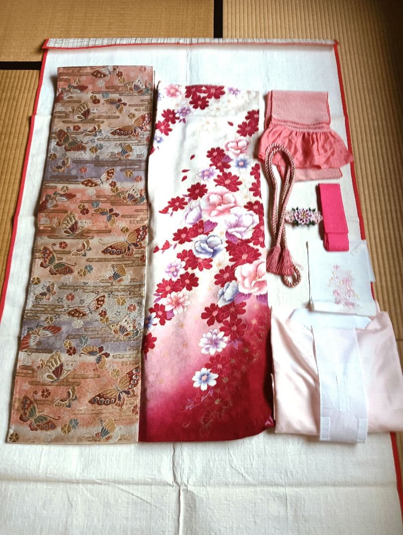 振袖フルセット　未着用　現代柄　深い赤　花づくし　極美品　丈165 裄67