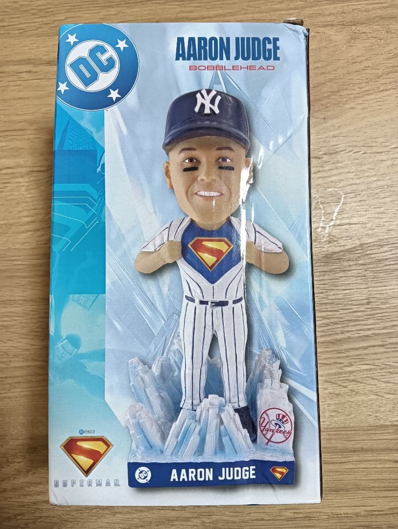 アーロン・ジャッジ ボブルヘッド スーパーマン
