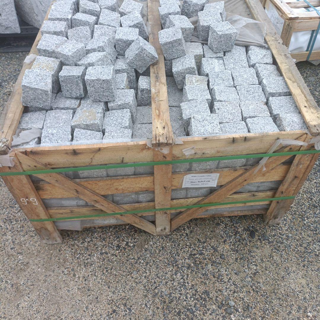 ベトナム産白ピンコロ9✕9✕9センチ 一箱500個入り