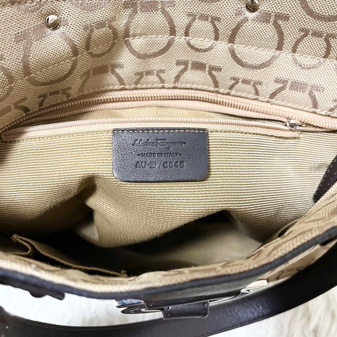 ✨美品✨サルヴァトーレフェラガモ トートバッグ レザー ガンチーニ シルバー金具