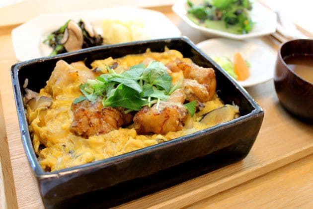 東屋 伊賀 角鉢 5.5寸 長方形 黒飴釉