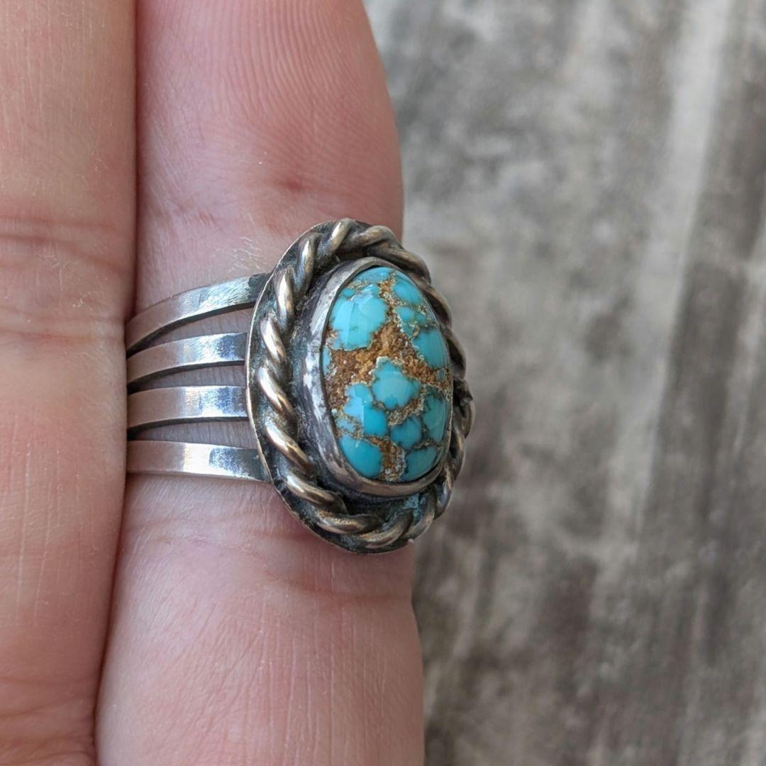 ハンドメイドのターコイズリング　インディアンジュエリー風