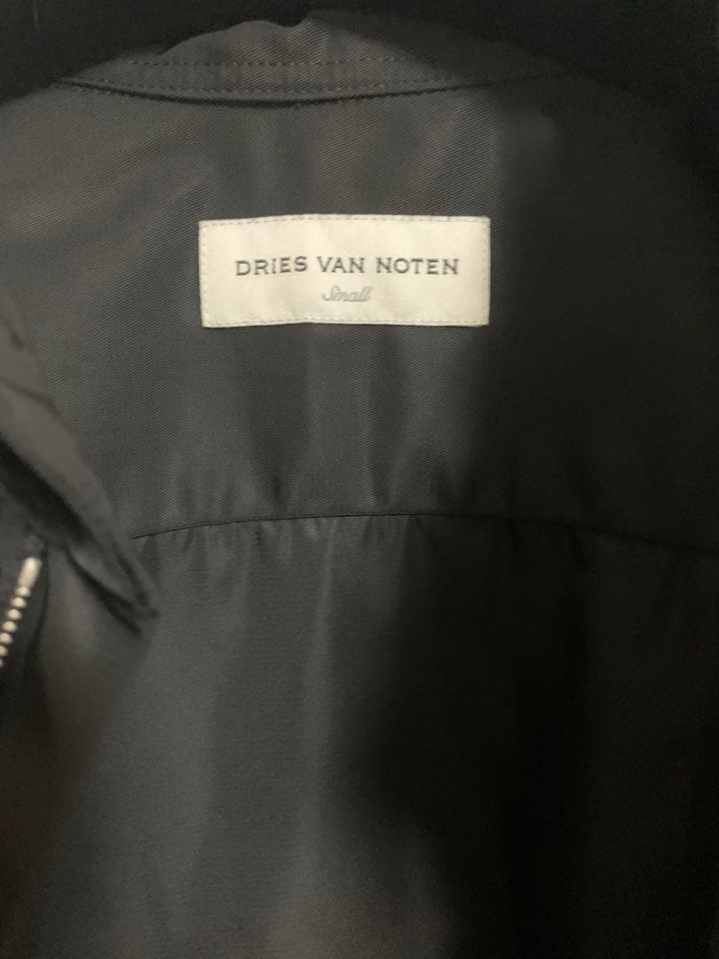DRIES VAN NOTEN ブラックジップアップシャツ