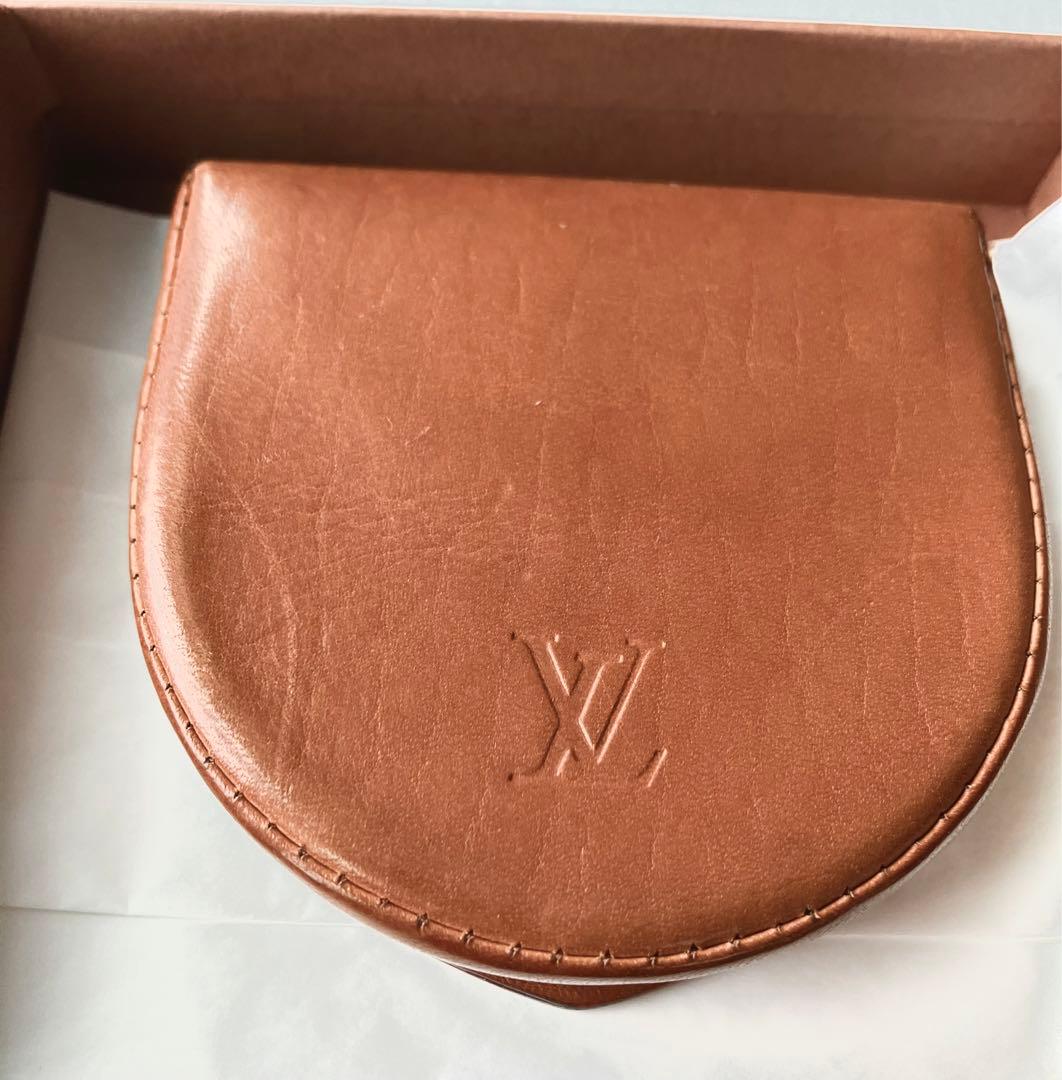 ルイヴィトン　ノマド　ケース