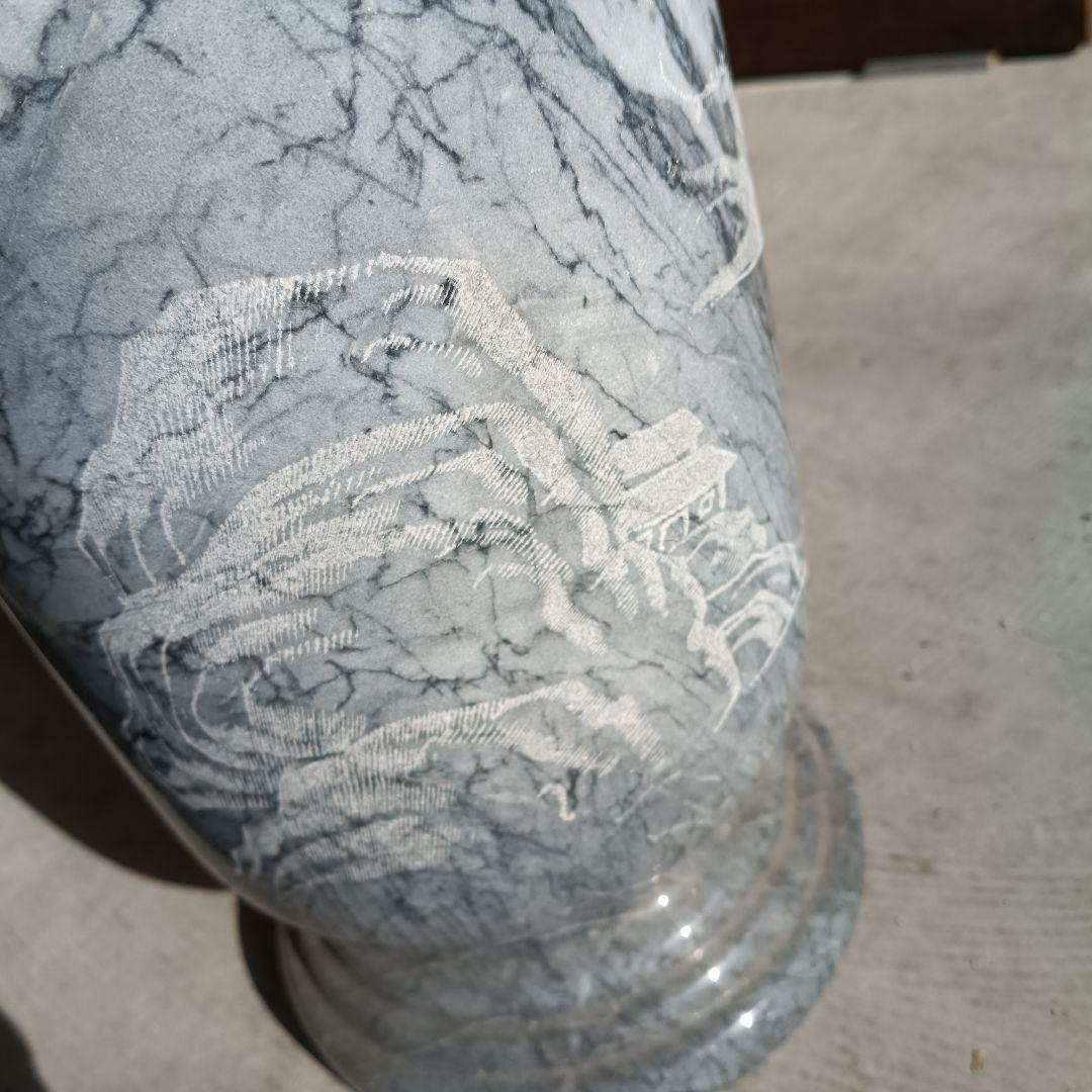 大理石製の花瓶 Engraved Landscape
