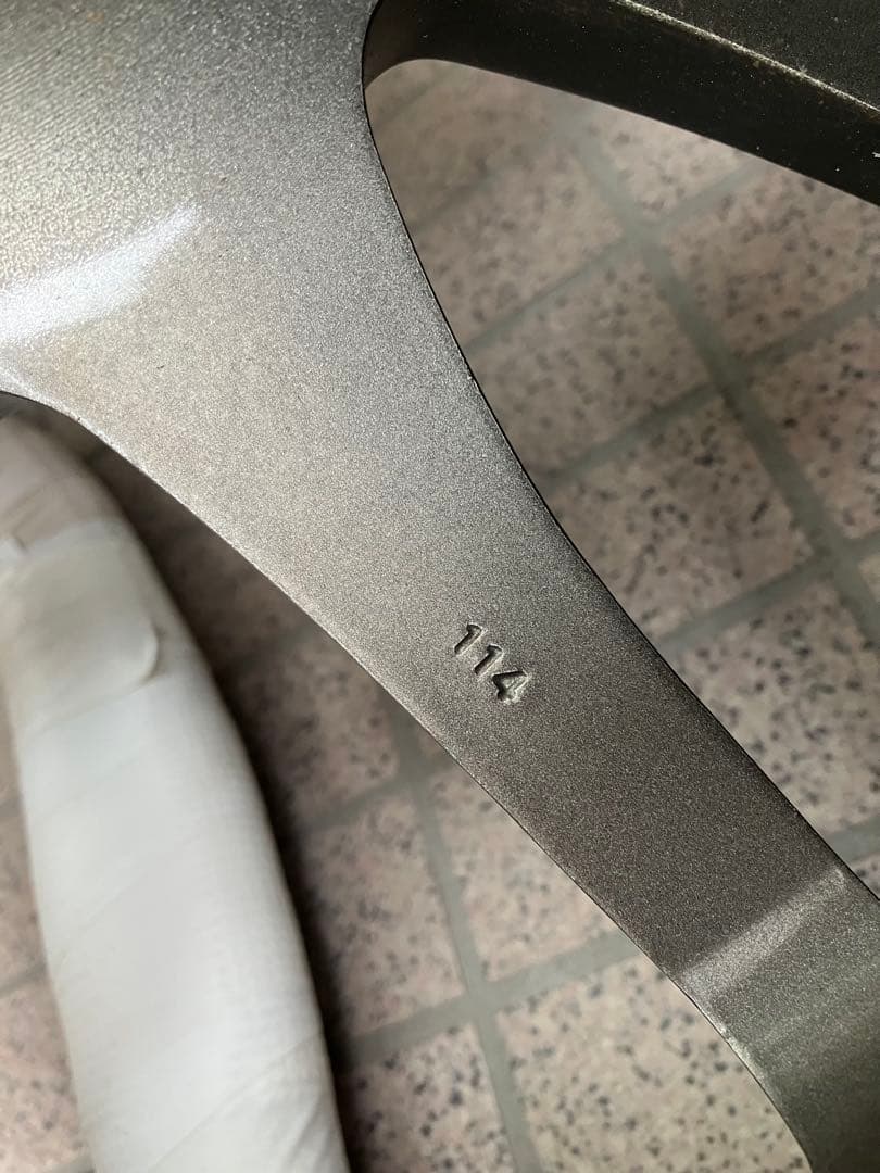 スタッドレスタイヤ　ホイール付き 4本セット　引取り限定　東京