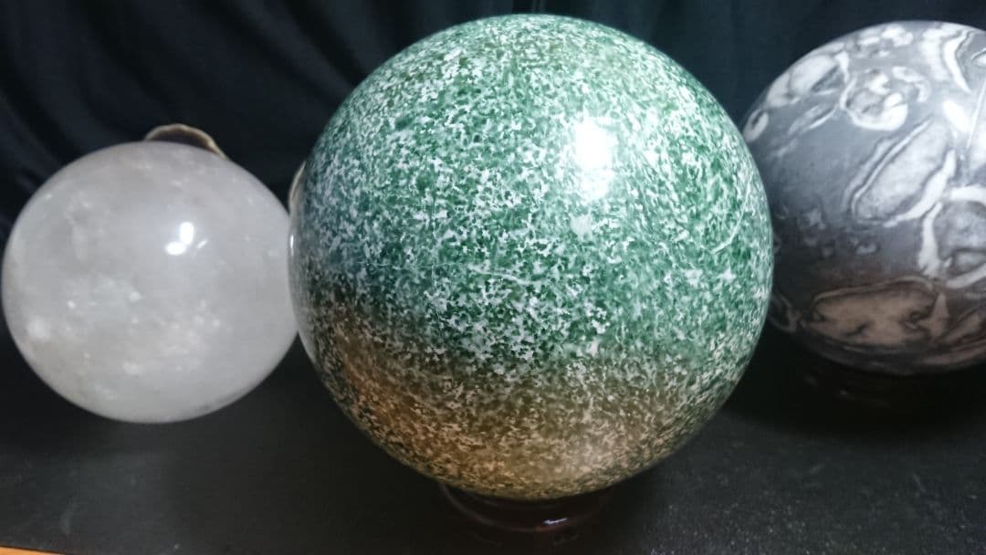 中国翡翠 チャイナジェード  災害から持ち主を守る、人生の成功と繁栄をもたらす石