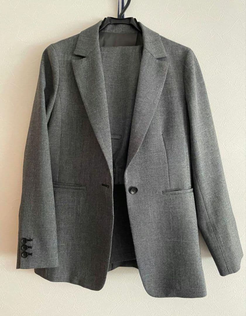 パンツスーツ　40