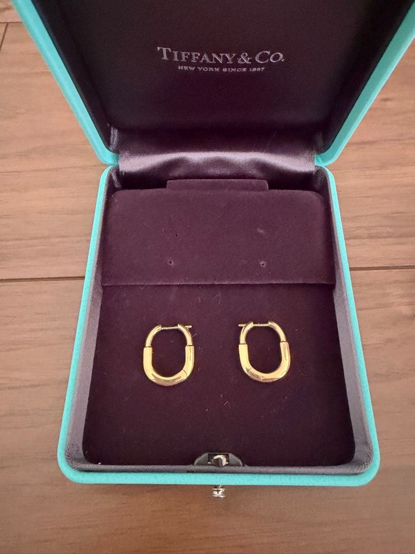 ティファニー　ロックピアス　スモール　イエローゴールド