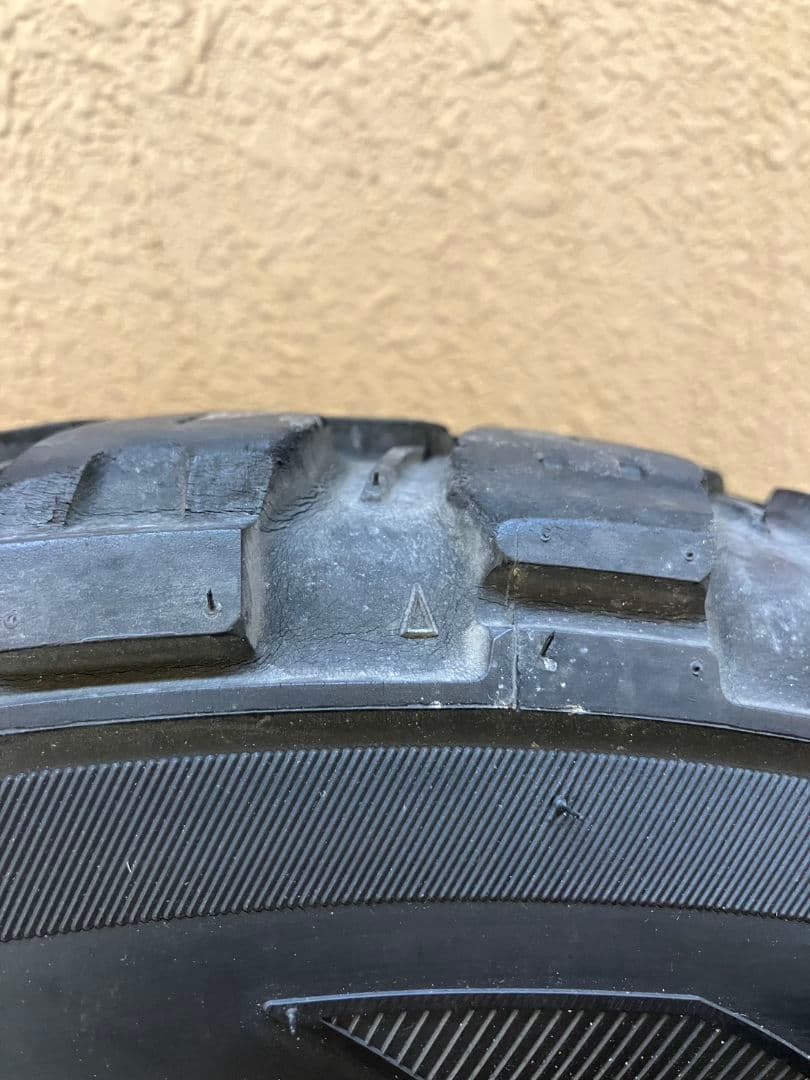 中古品　送料込　マッドスター　ゴツゴツタイヤ　U8ML 3714 0822　4本