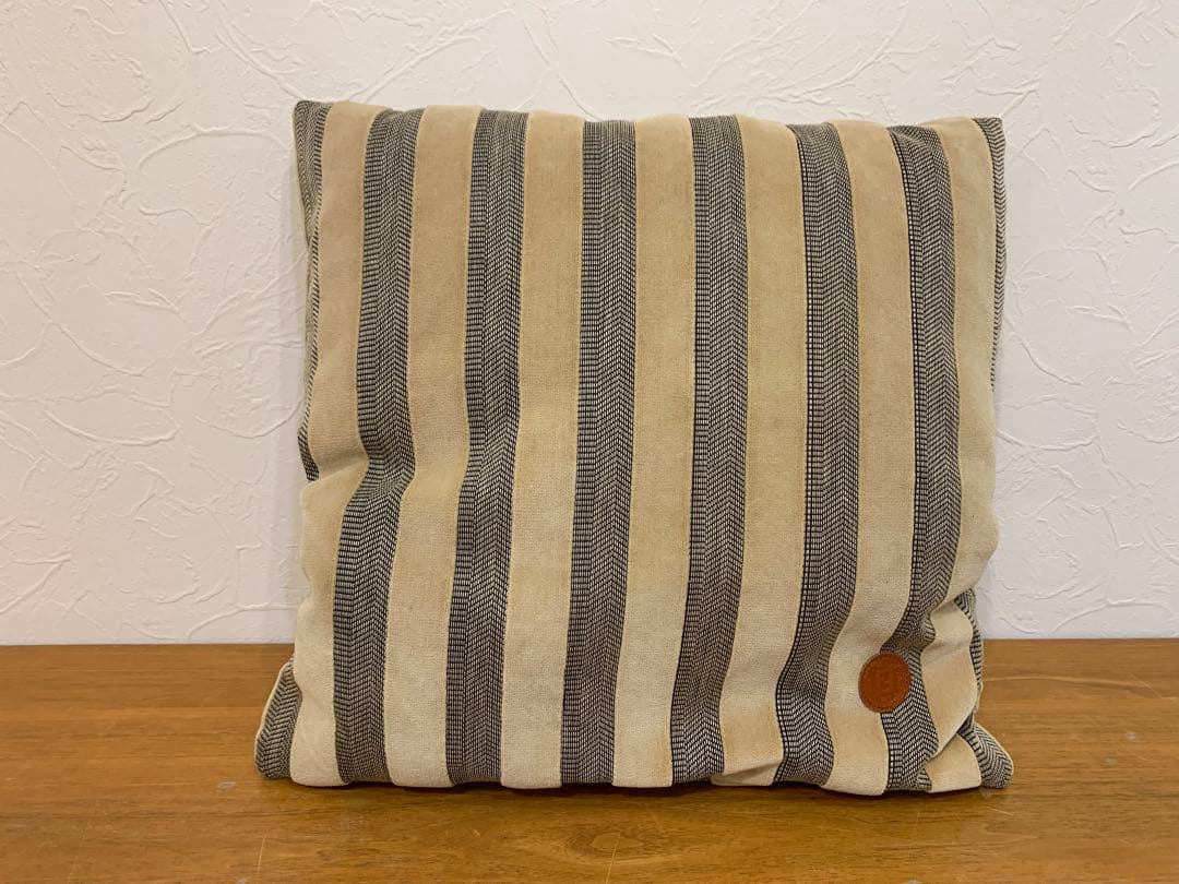 N0722-07★FENDI フェンディ ストライプ柄クッション 2個セット
