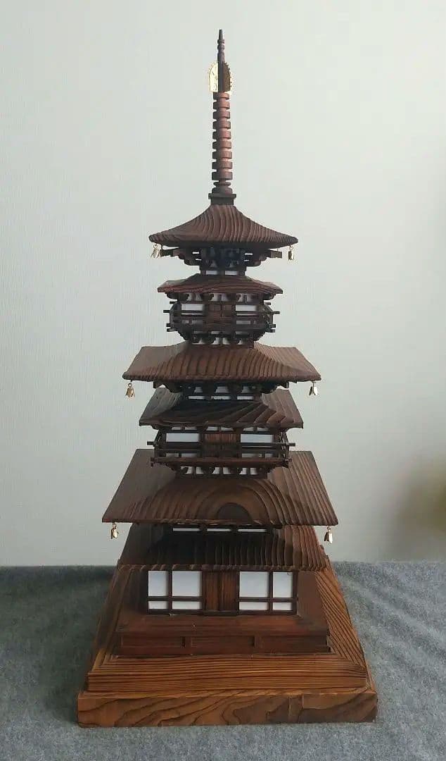 ヴィンテージ　木製　三重塔　高さ約56cm