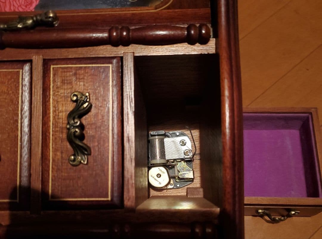 木製 アクセサリーケース 花柄ガラス扉1点！