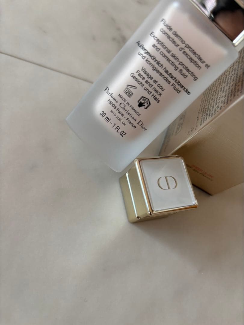 ディオール DIOR プレステージ ホワイト ル プロテクター UV ルミエール