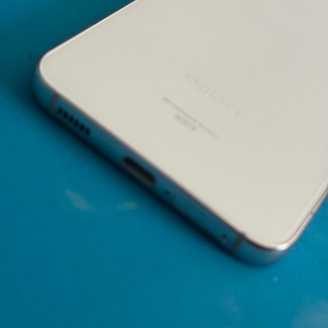 かなり綺麗　GALAXY s22 国内版　au scg13 シムフリー　白