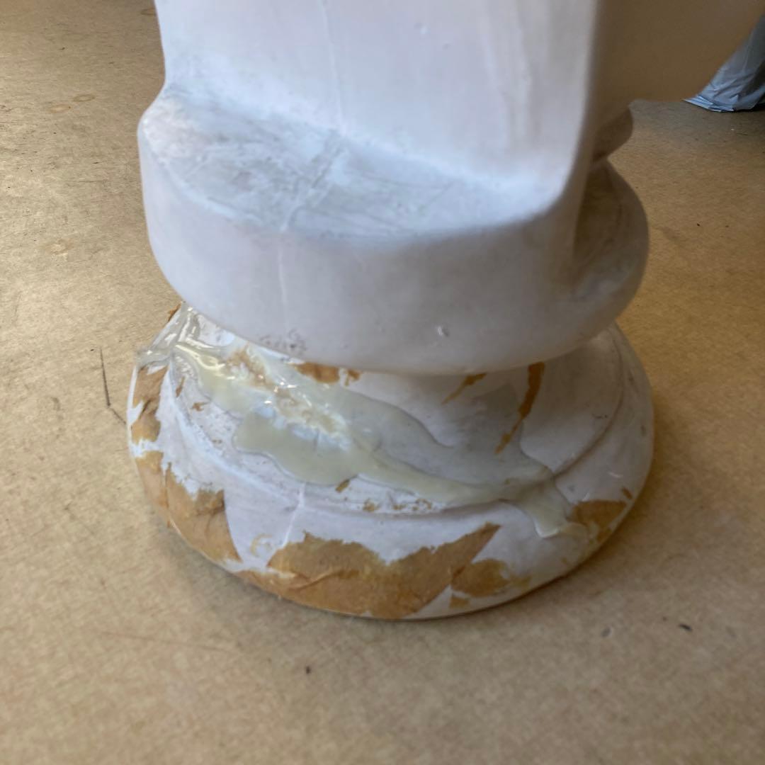 石膏像　髭の男