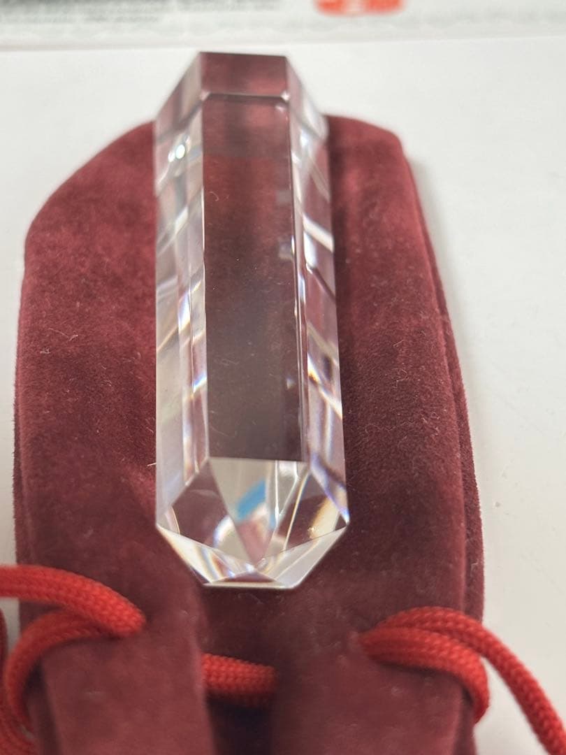六角柱　水晶　長さ約6.5センチ　太さ約1.5センチ　100カラット　鑑別書付