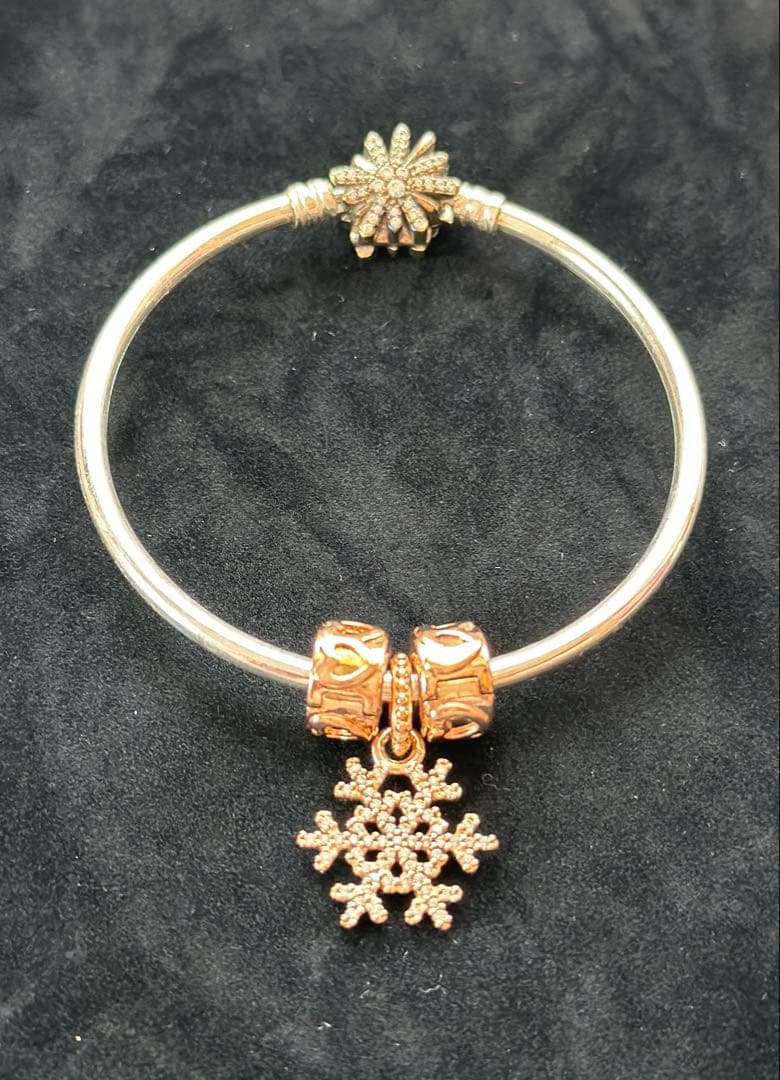 Pandora バングル ブレスレットチャーム付き17cm