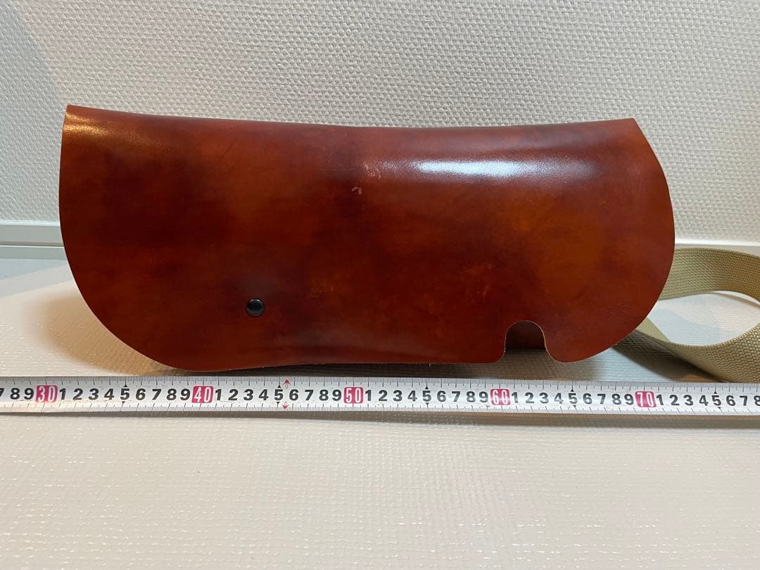 ほぼ未使用// Uni&Co. 牛革メッセンジャーバッグ/Camel