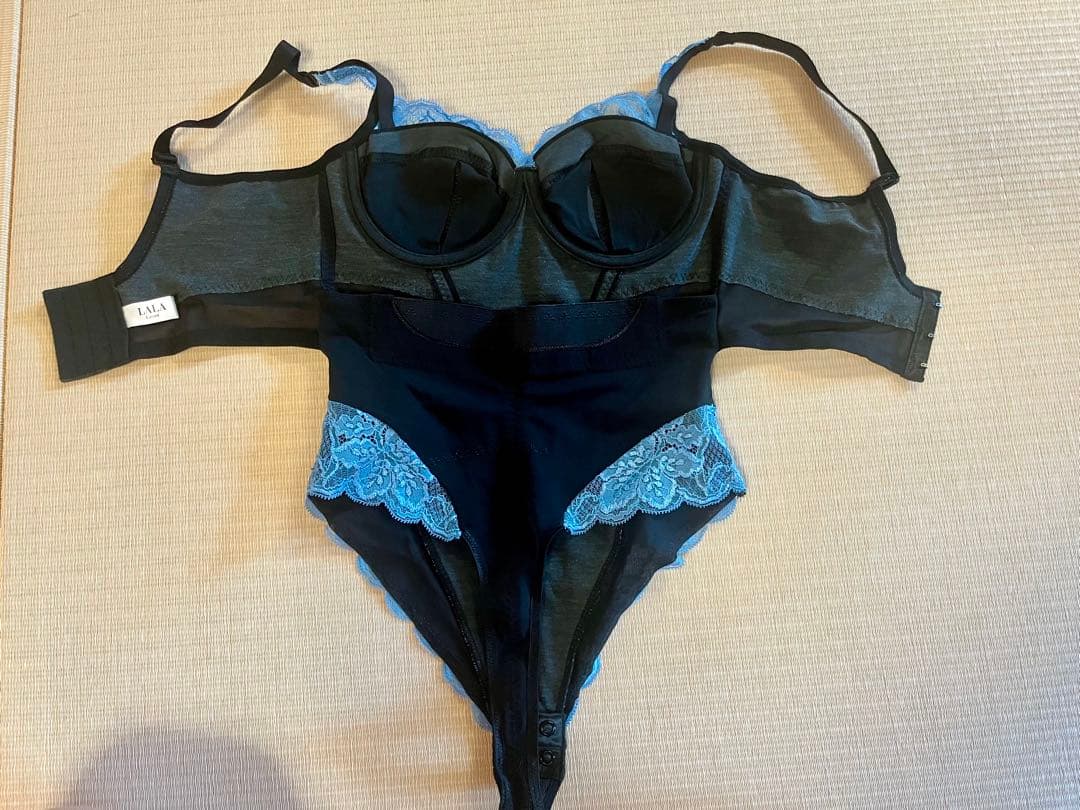 グラントイーワンズ　レース ボディスーツ(青と黒)