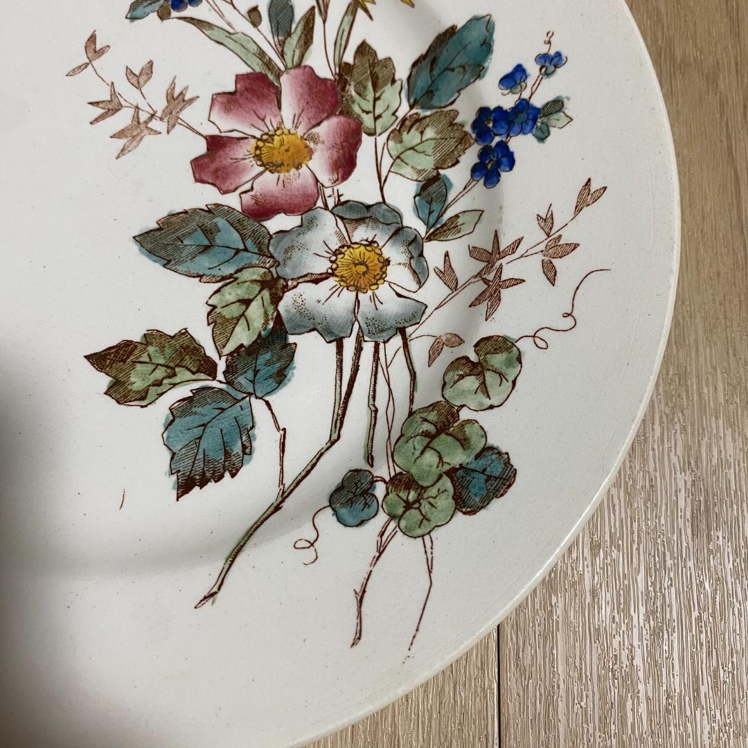 アンティークブランドの希少レアなお皿