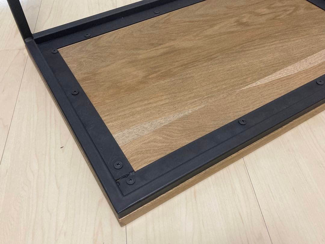 ベルギーブランド STEELE サイドテーブル