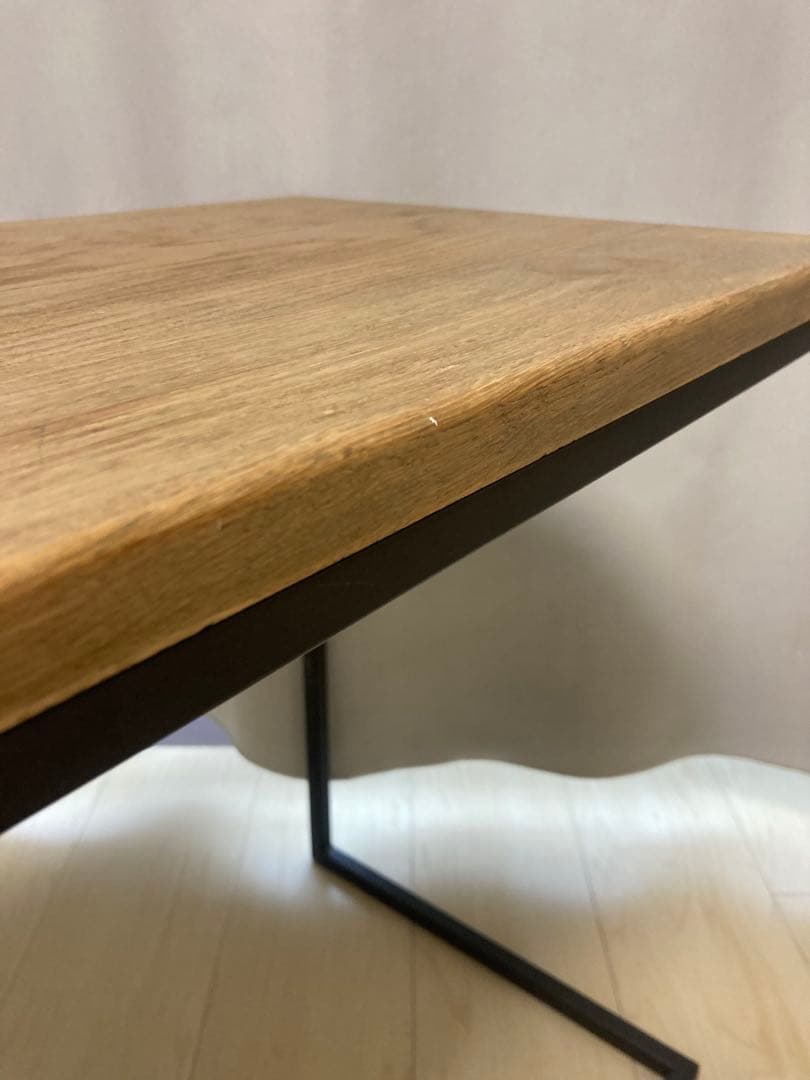 ベルギーブランド STEELE サイドテーブル