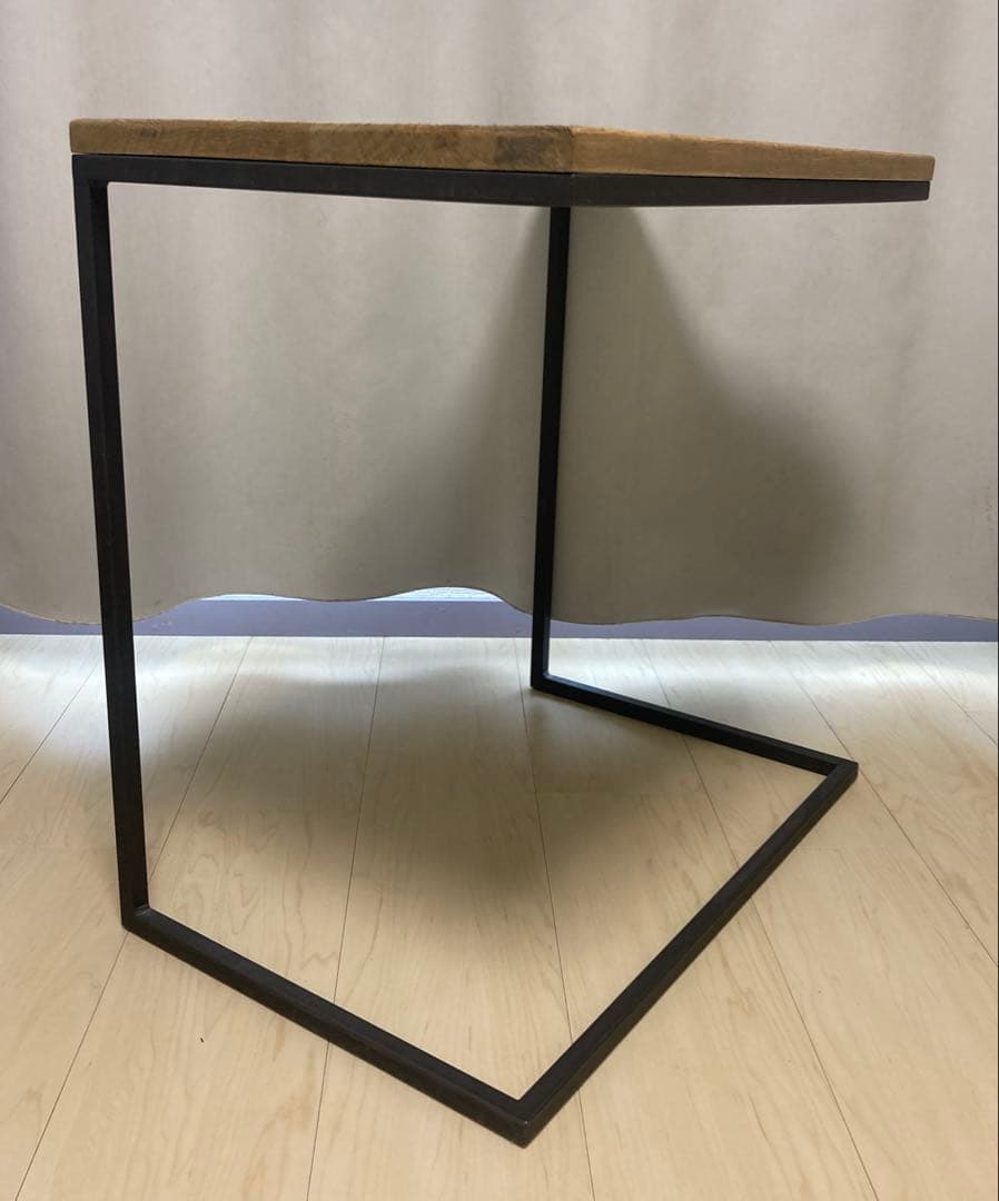 ベルギーブランド STEELE サイドテーブル