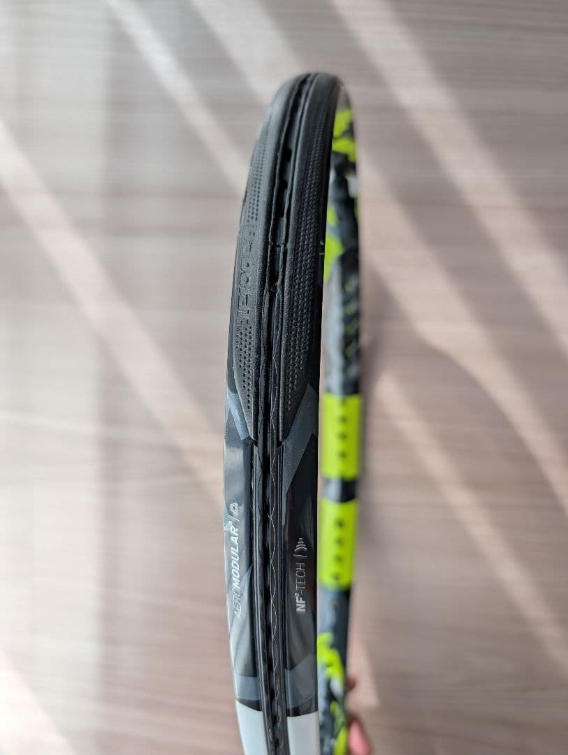 Babolat　ピュアアエロ　2022　G2　100　テニスラケット